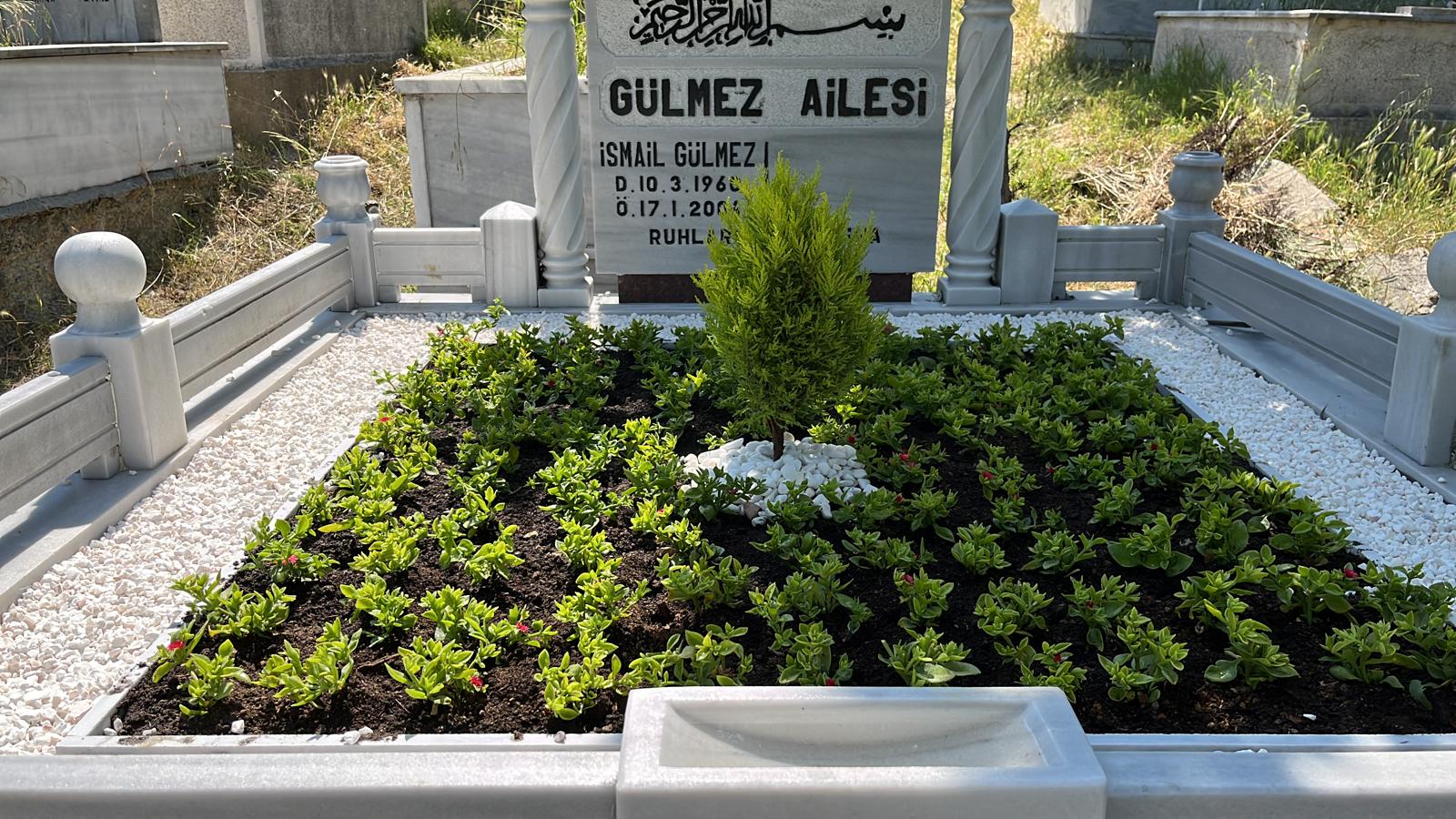 Mezar bakım çalışması