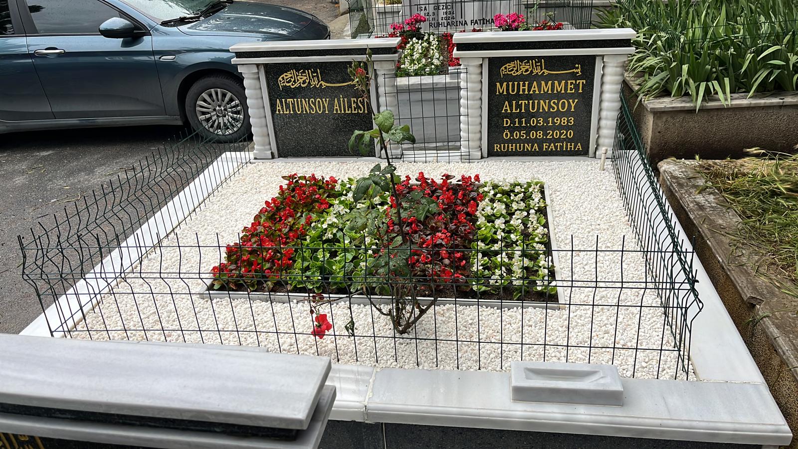 Mezar çiçeklendirme ve bakım
